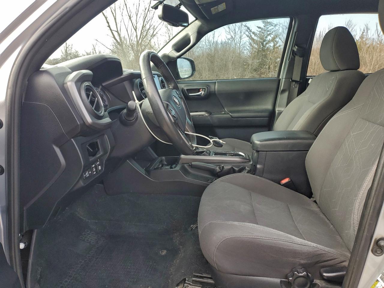 2017 Toyota Tacoma Double Cab - Фото 7