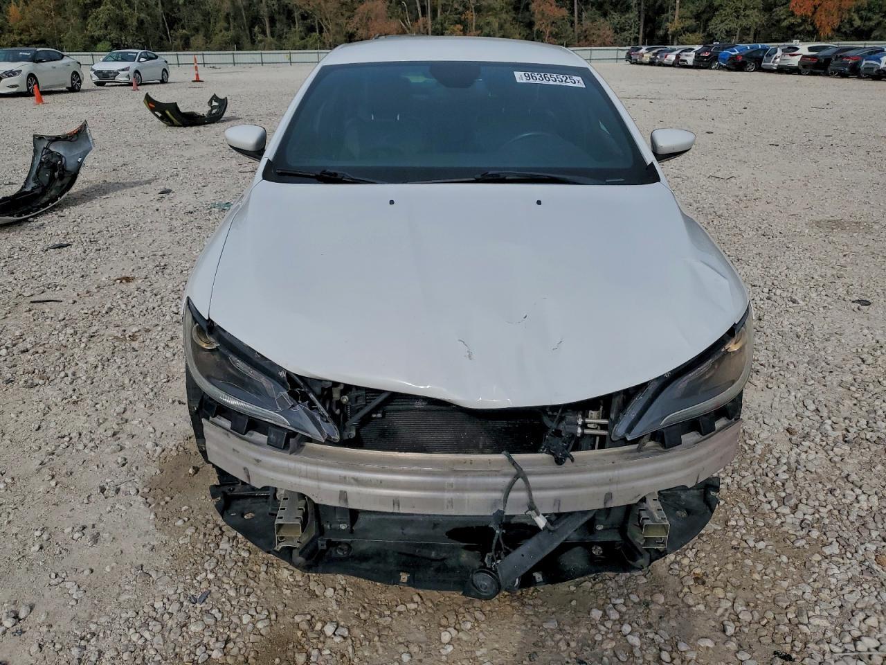 2016 Chrysler 200 S - Image 5