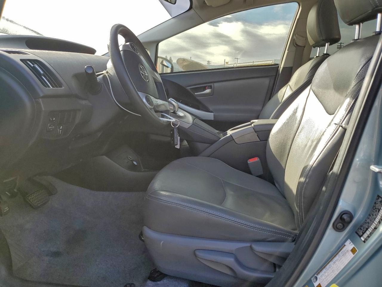 2015 Toyota Prius - Фото 7