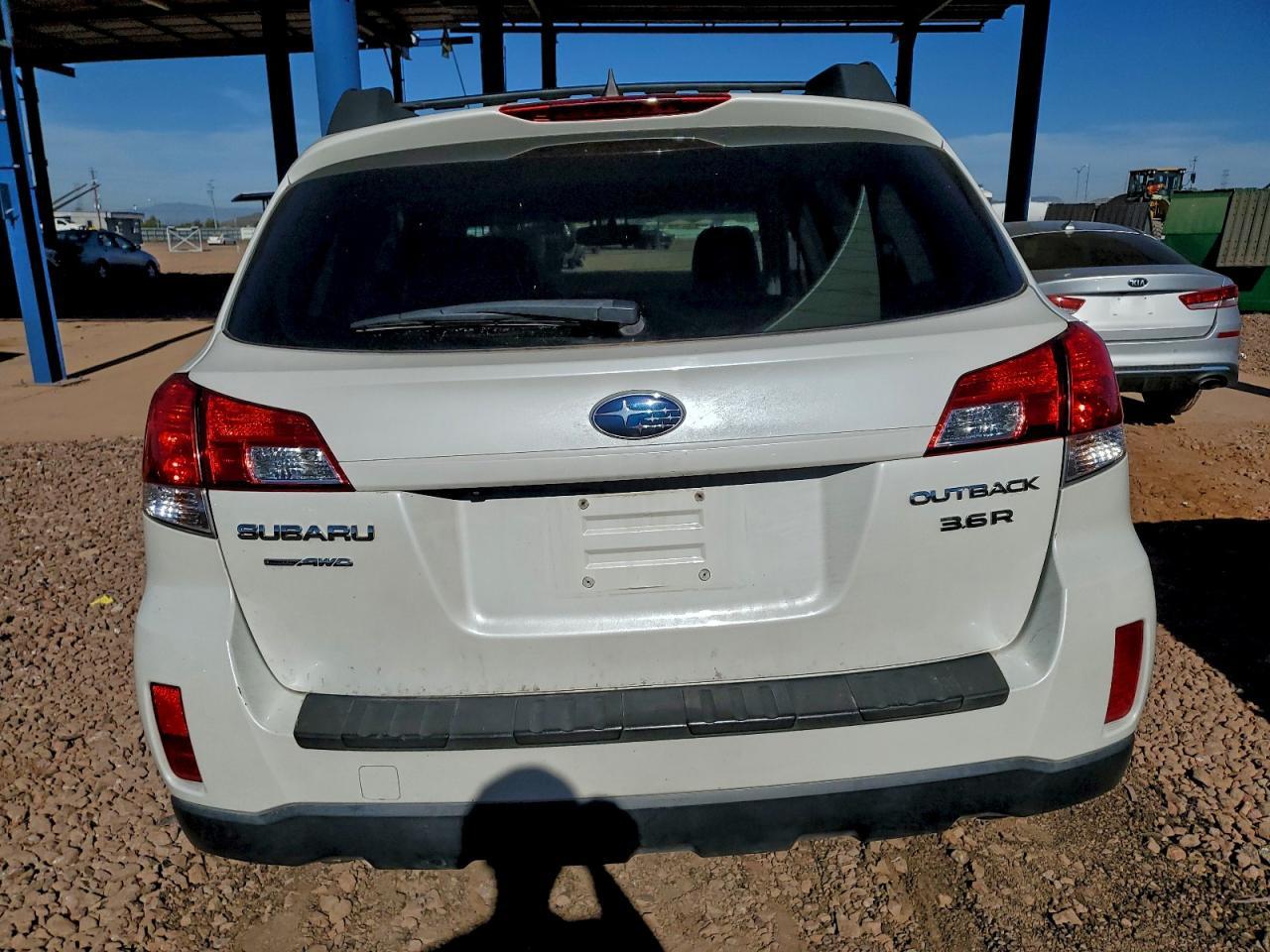 2011 Subaru Outback 3.6R Limited - Image 6