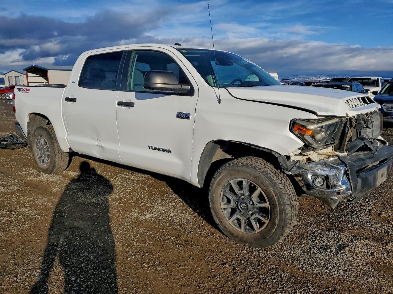 2018 Toyota Tundra Crewmax Sr5 - Image 4