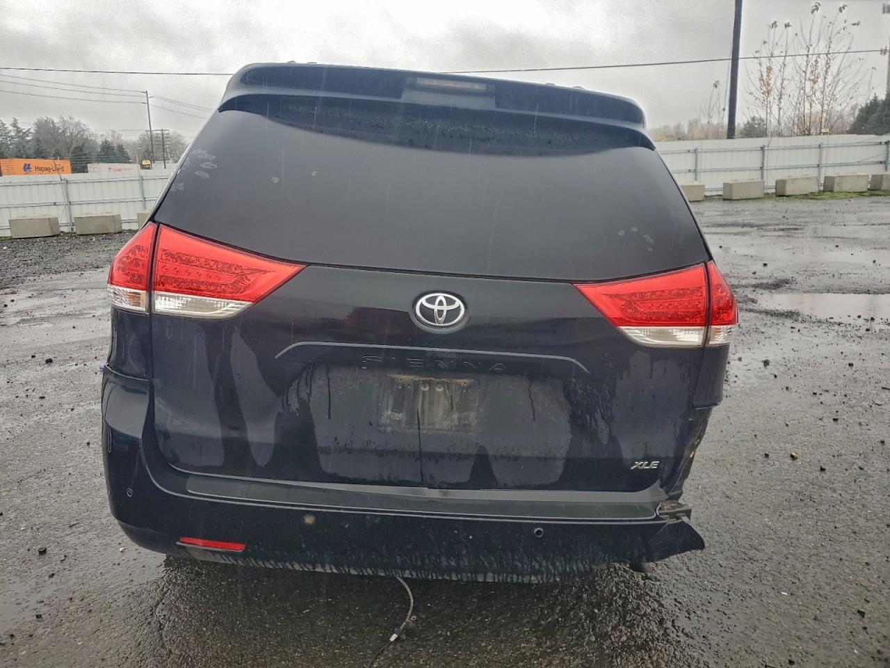 2013 Toyota Sienna Xle 8-Passenger - Фото 6