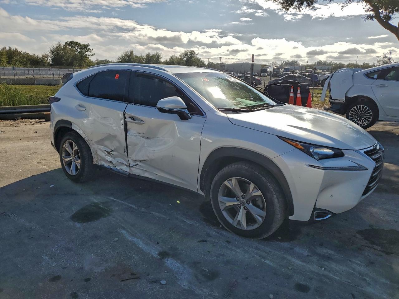 2017 Lexus Nx 200T Base - Фото 4