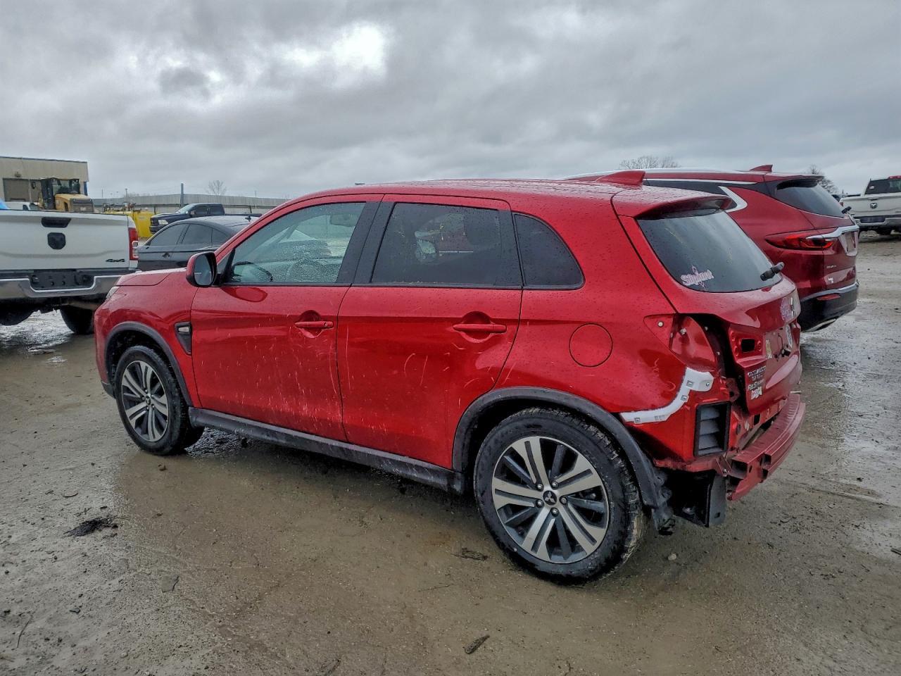 2022 Mitsubishi Outlander Sport Es - Фото 2