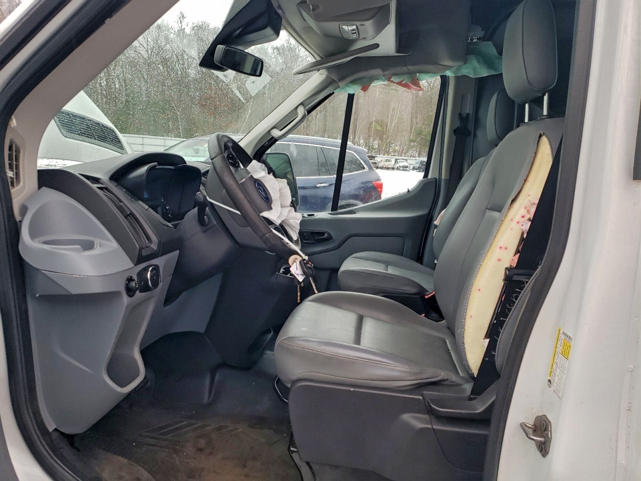 2018 Ford Transit 250 Delivery Van - Фото 7