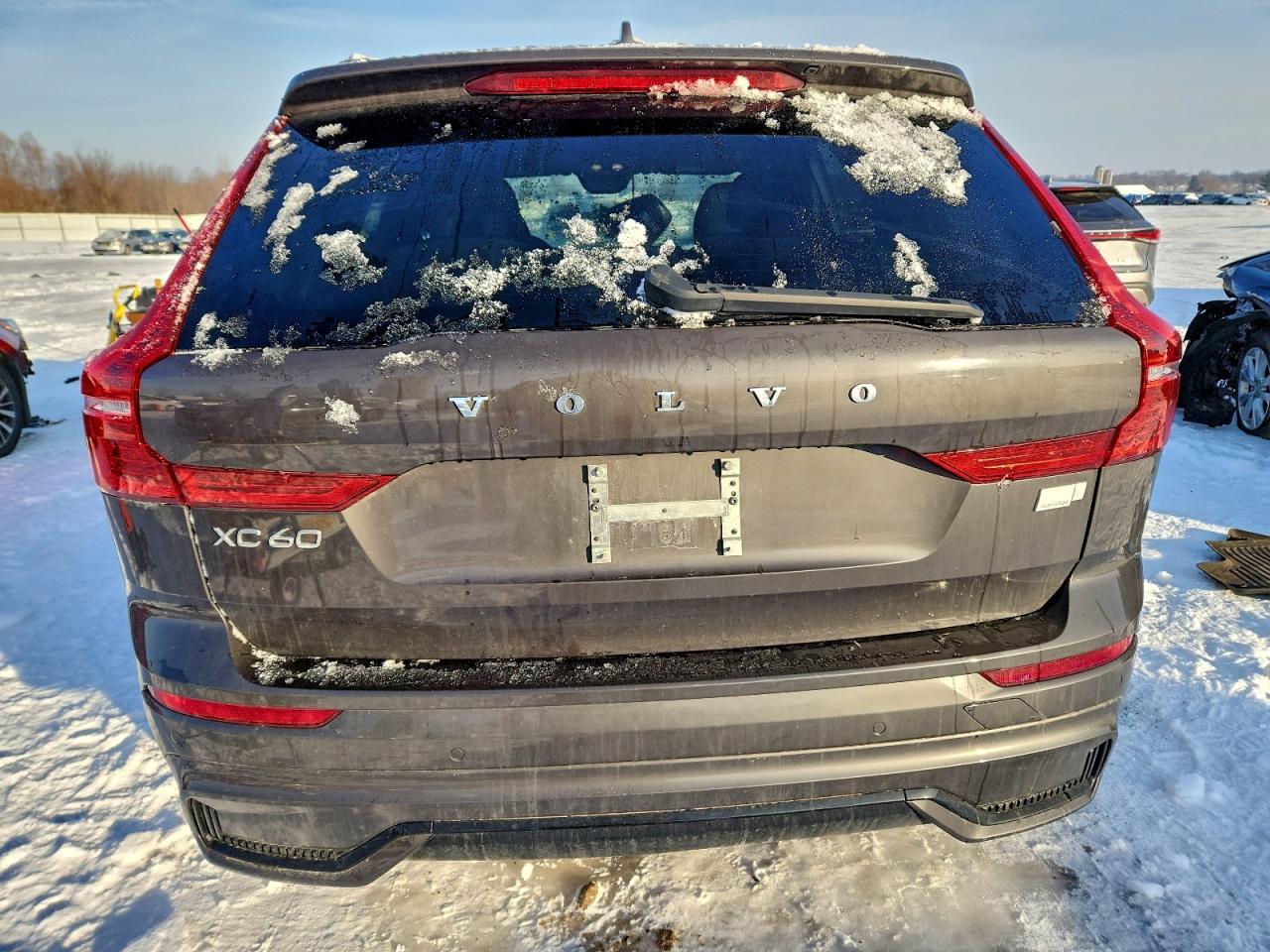 2022 Volvo Xc60 T8 Recharge R-Design - Фото 6