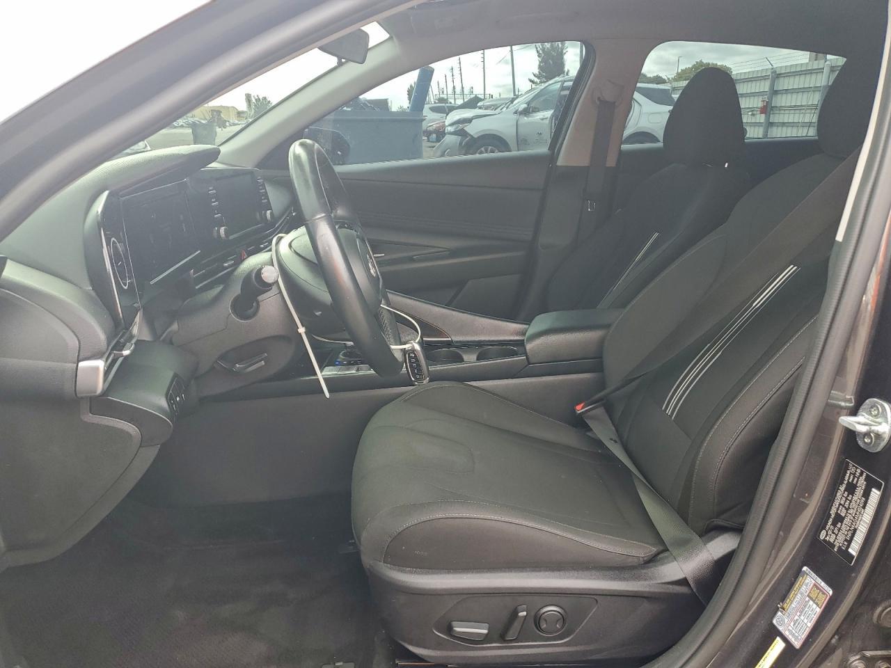 2021 Hyundai Elantra - Фото 7