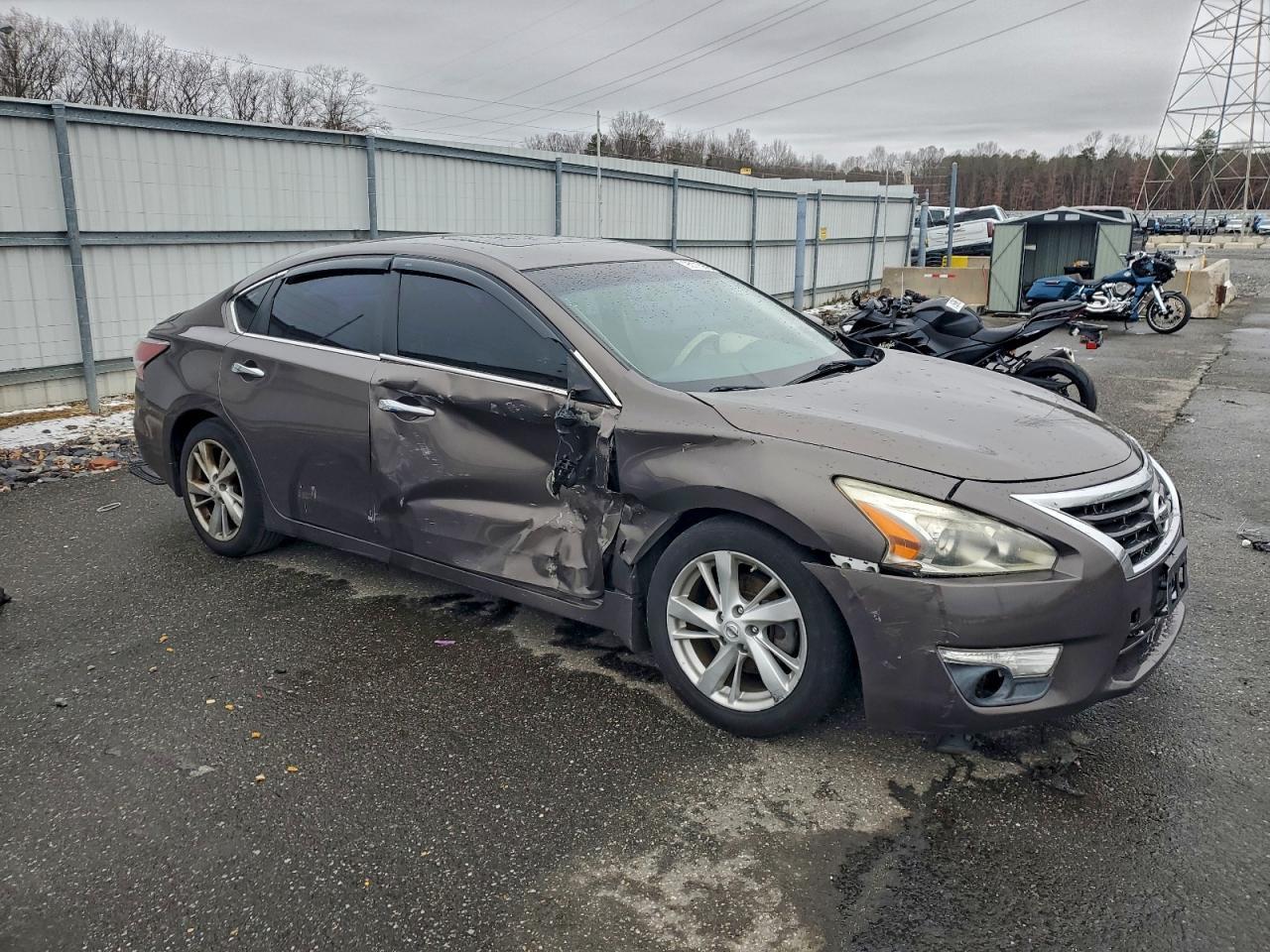 2015 Nissan Altima 2.5 - Image 4