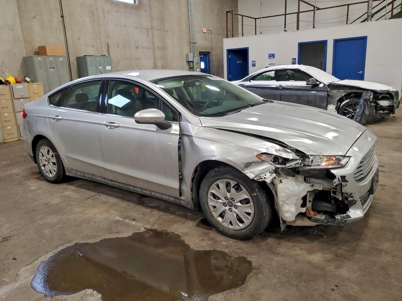 2014 Ford Fusion S - Фото 4