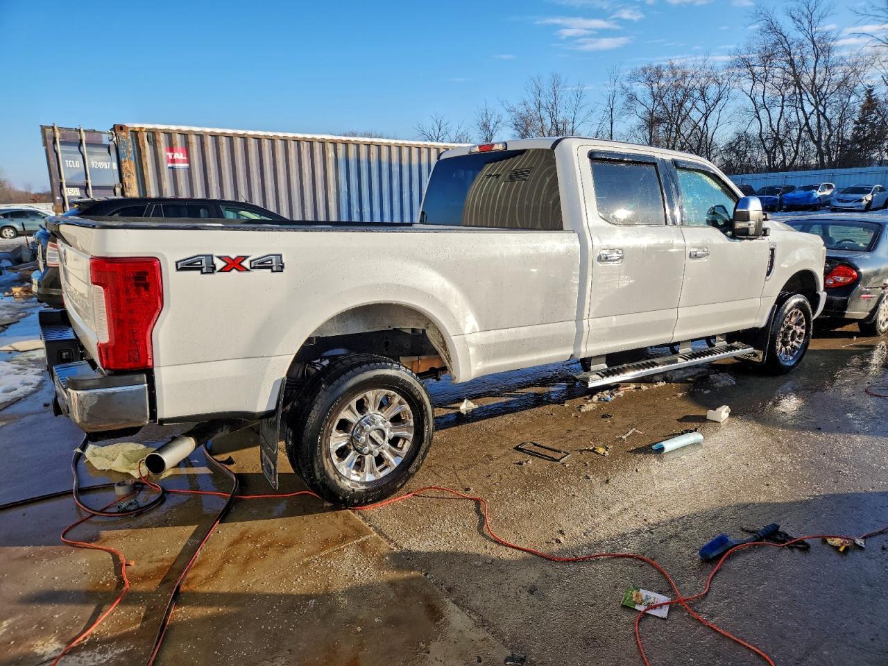2018 Ford F250 Super Duty - Фото 3
