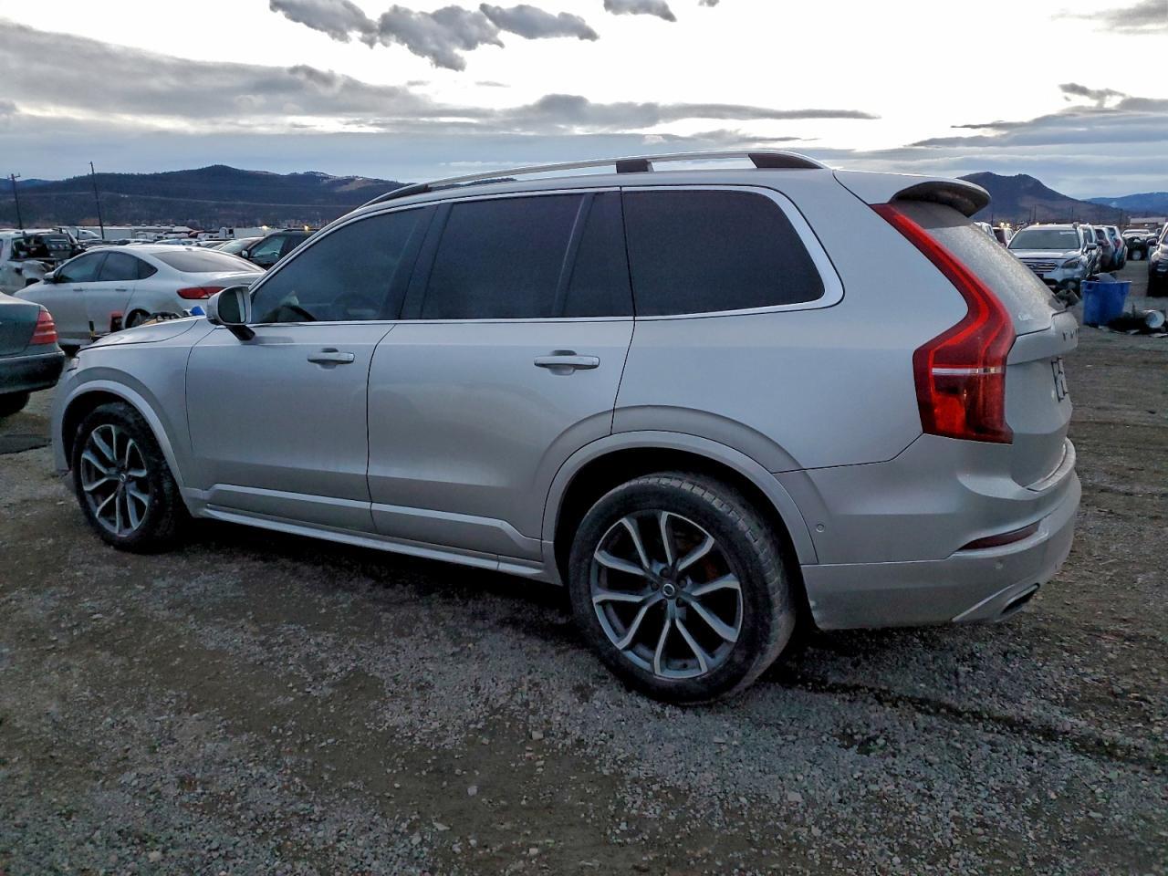 2017 Volvo Xc90 T6 - Image 2