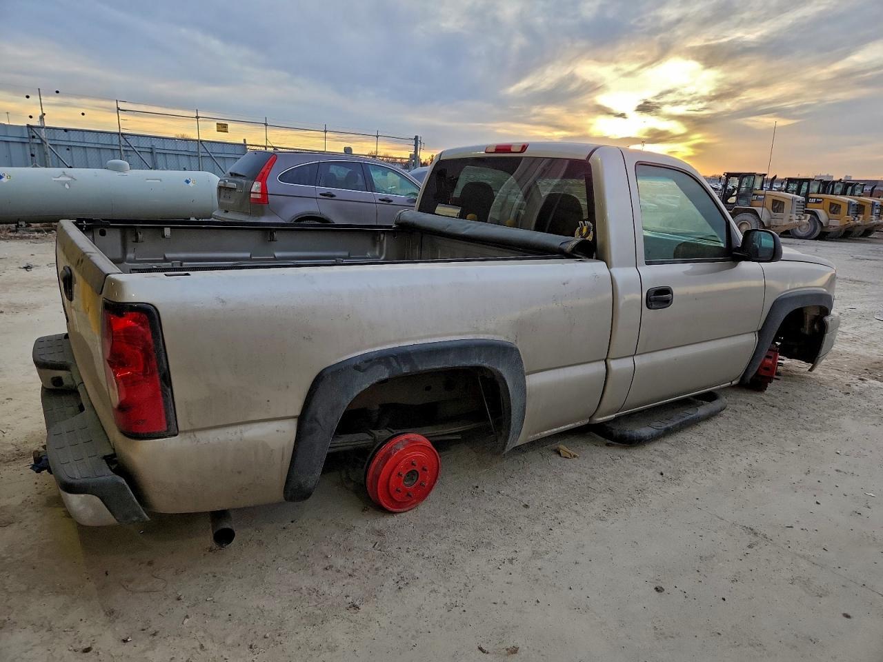 2006 Chevrolet Silverado C1500 - Image 3