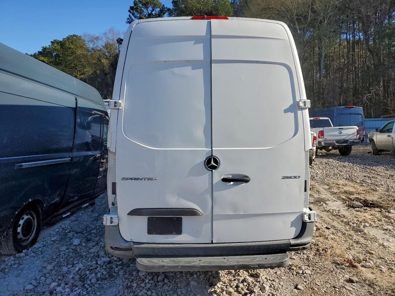 2021 Mercedes-Benz Sprinter 2500 - Фото 6