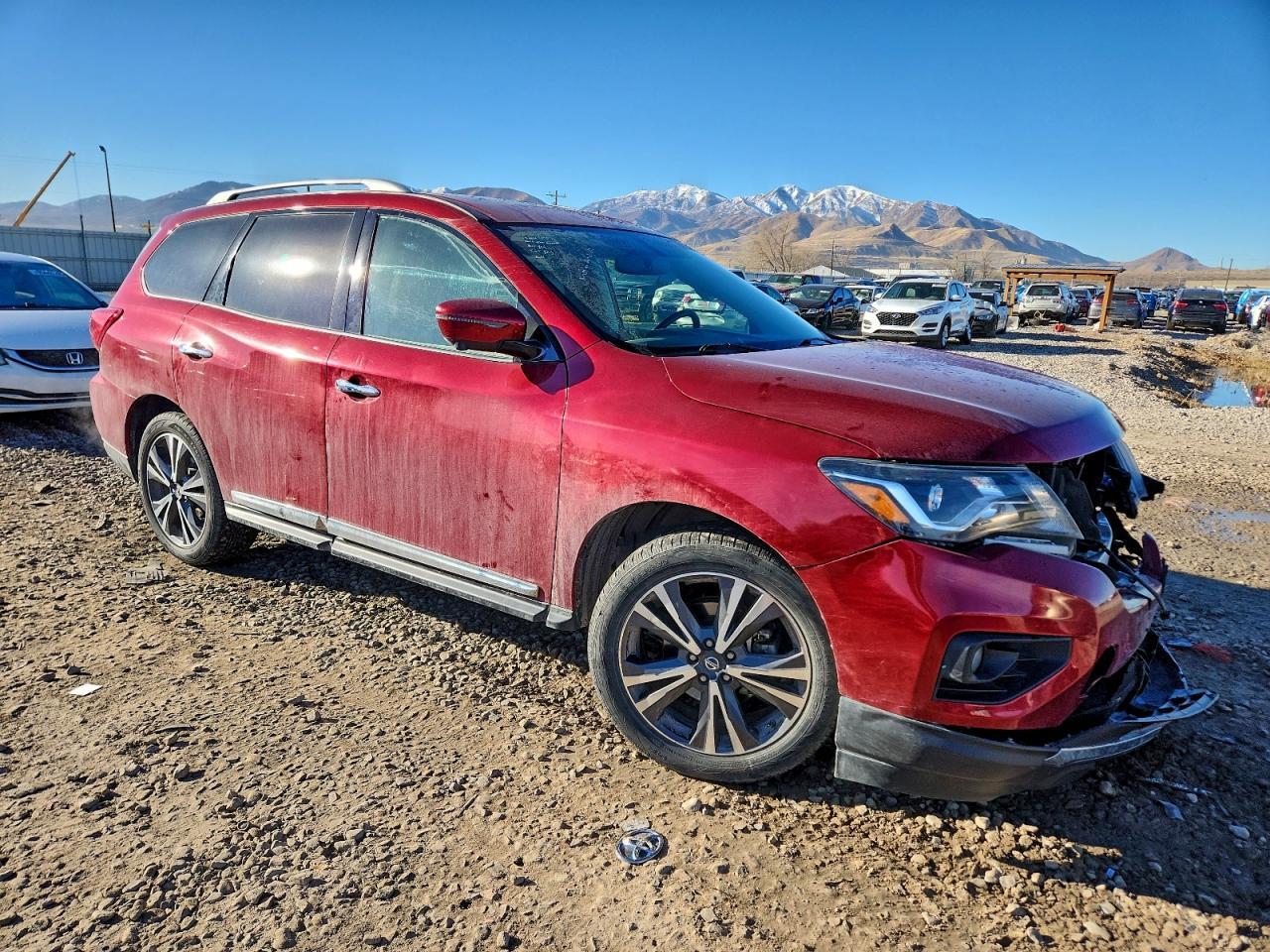 2020 Nissan Pathfinder Platinum - Image 4