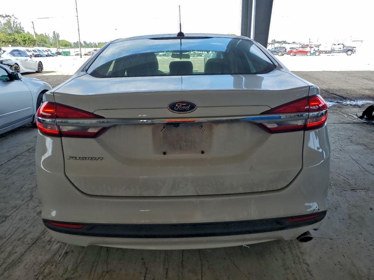 2018 Ford Fusion S - Фото 6