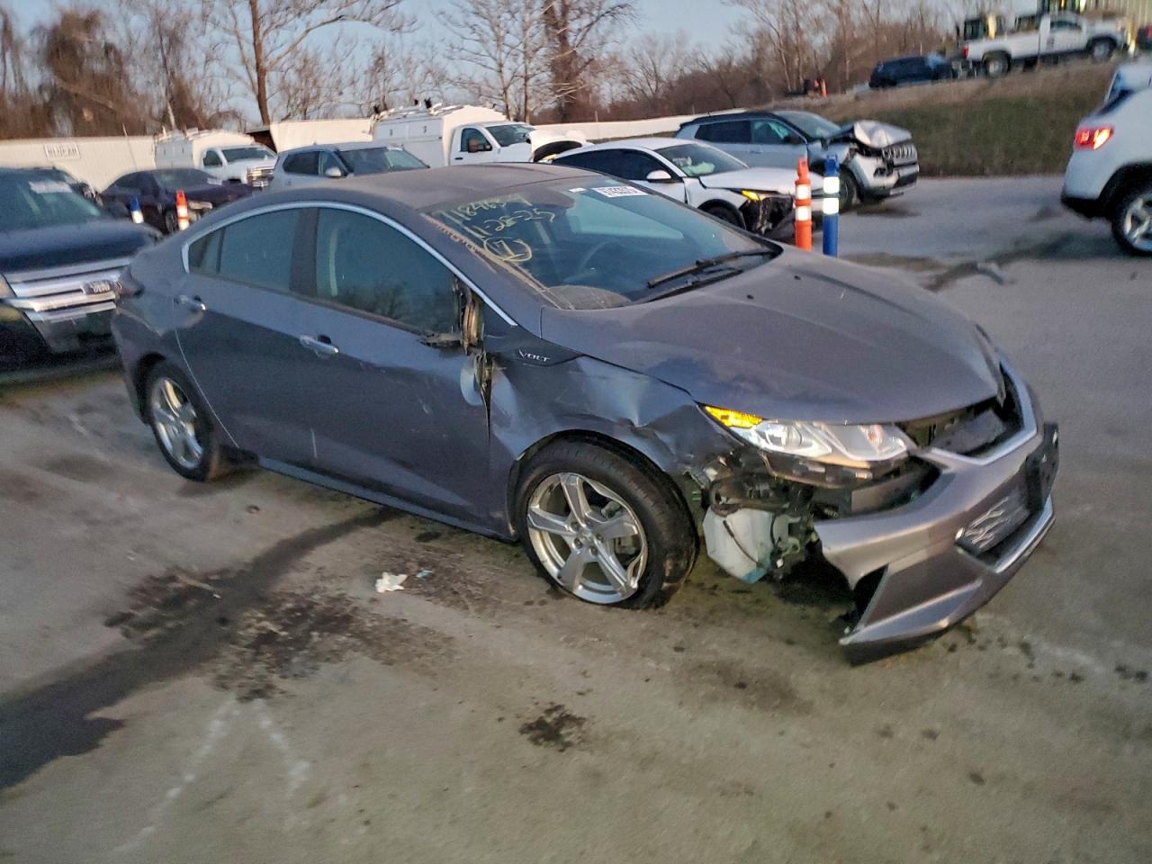 2018 Chevrolet Volt Lt - Image 4