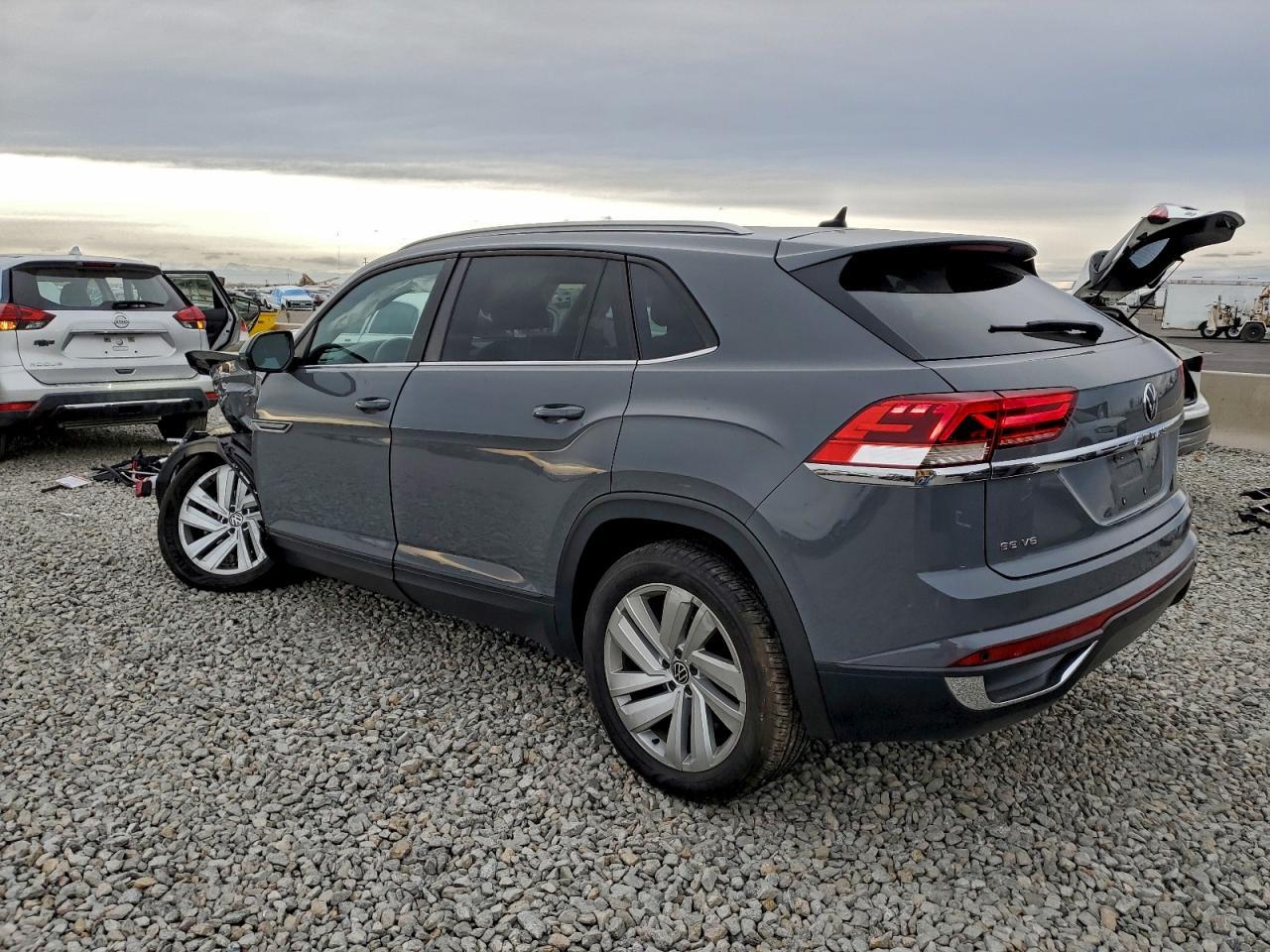 2020 Volkswagen Atlas Cross Sport Se - Фото 2