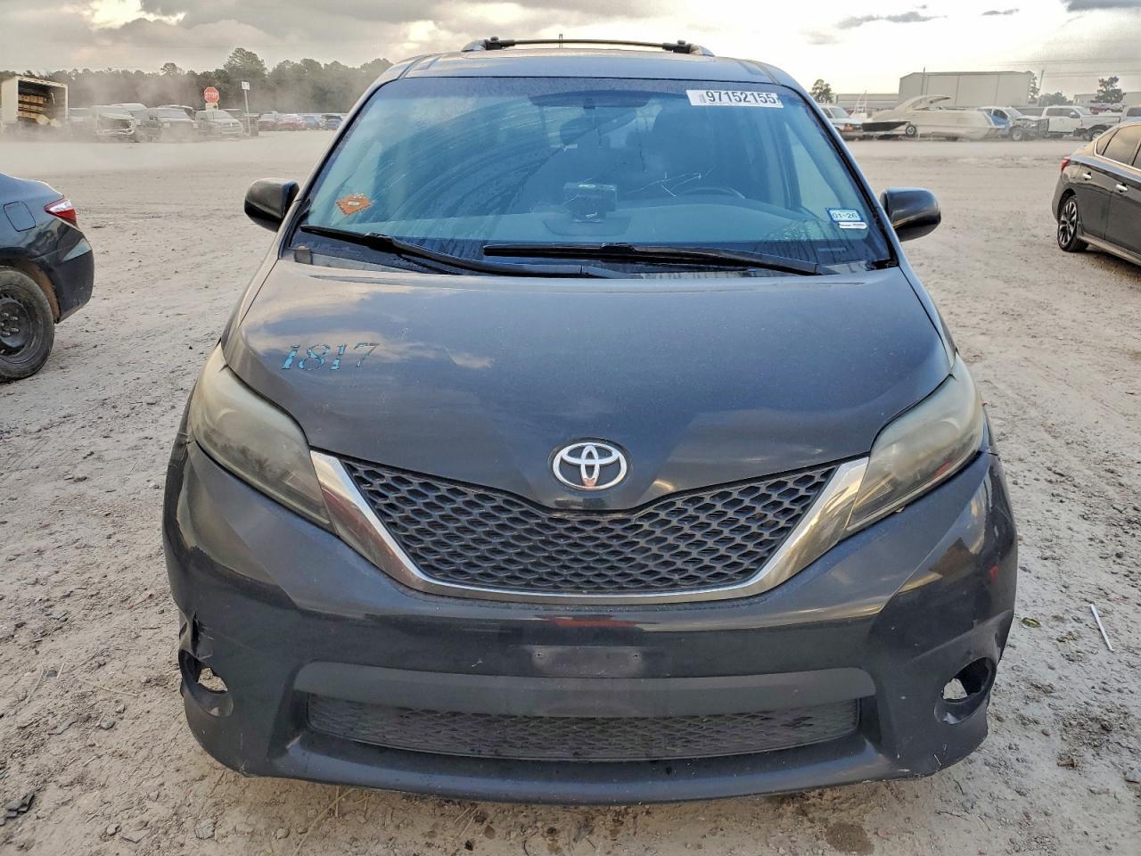 2015 Toyota Sienna Sport - Фото 5