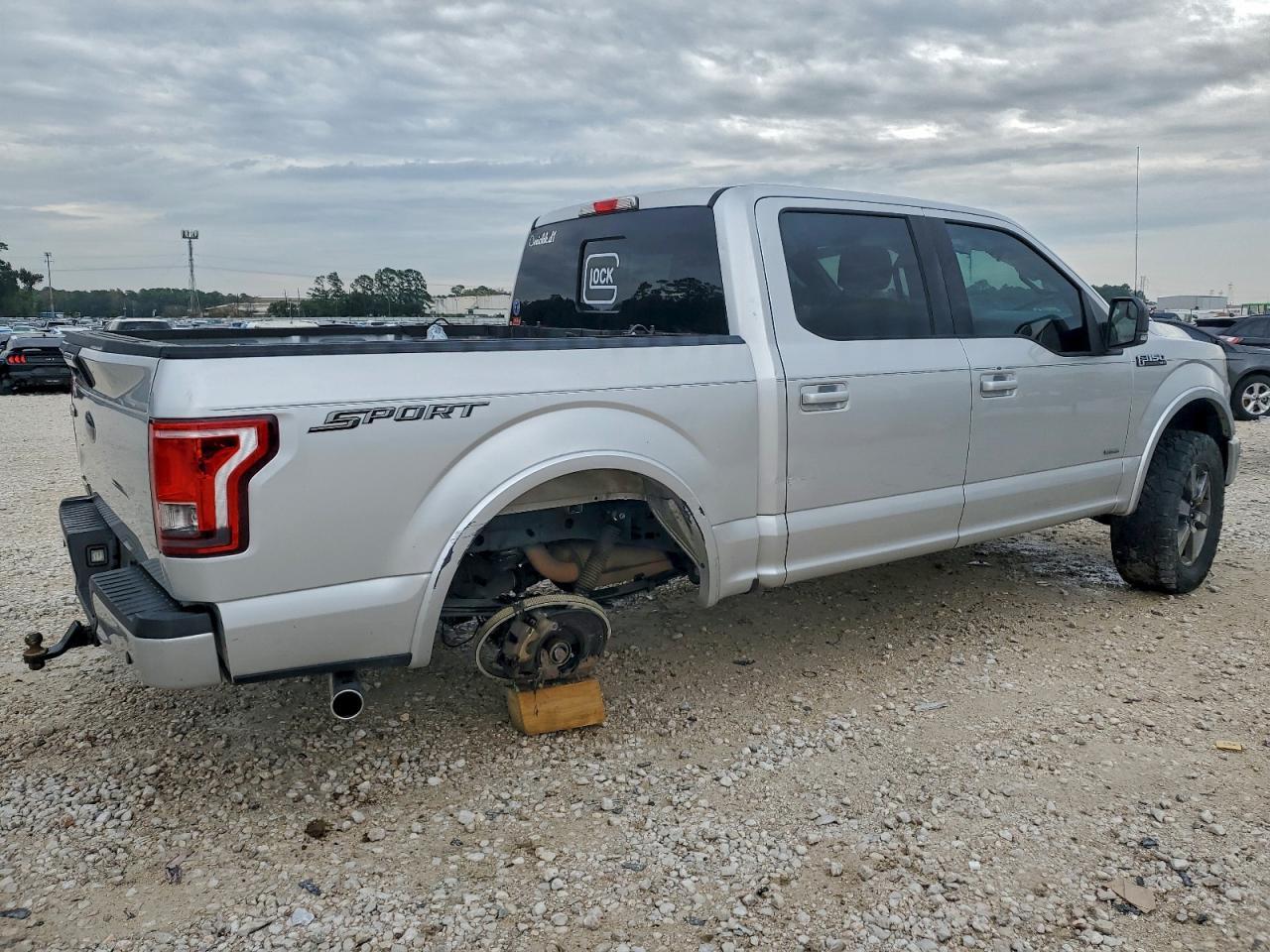 2016 Ford F150 Supercrew - Image 3