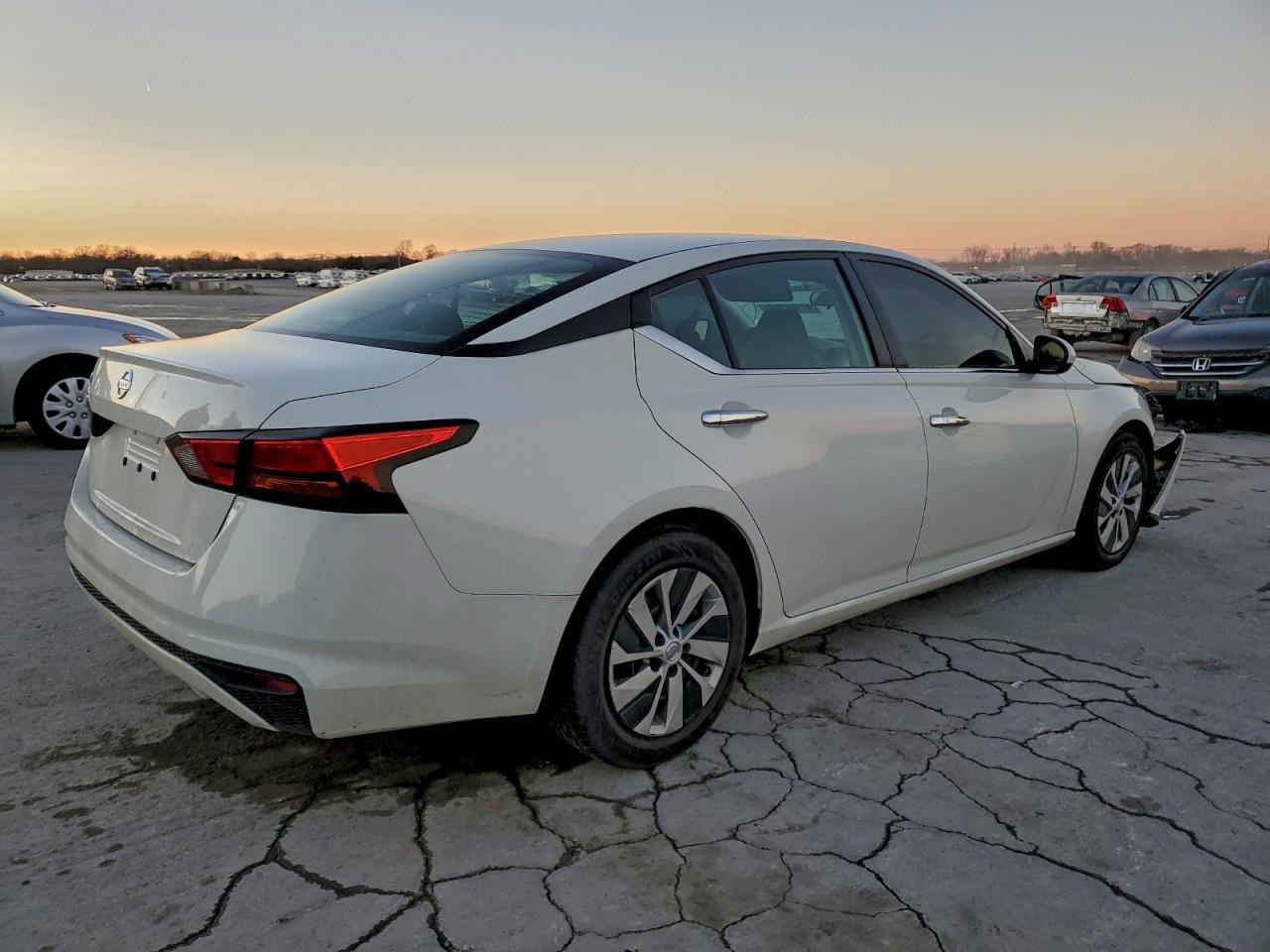 2022 Nissan Altima S - Фото 3