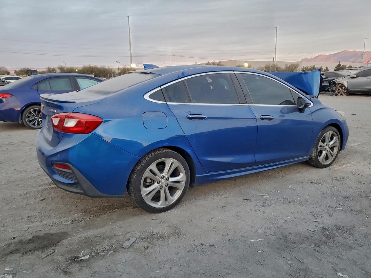 2017 Chevrolet Cruze Premier - Фото 3