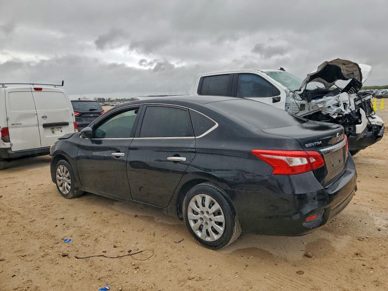 2019 Nissan Sentra S - Фото 2