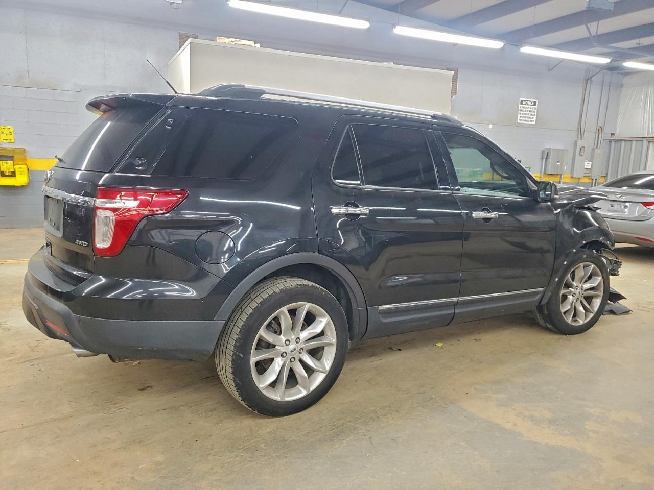 2013 Ford Explorer Xlt - Фото 3