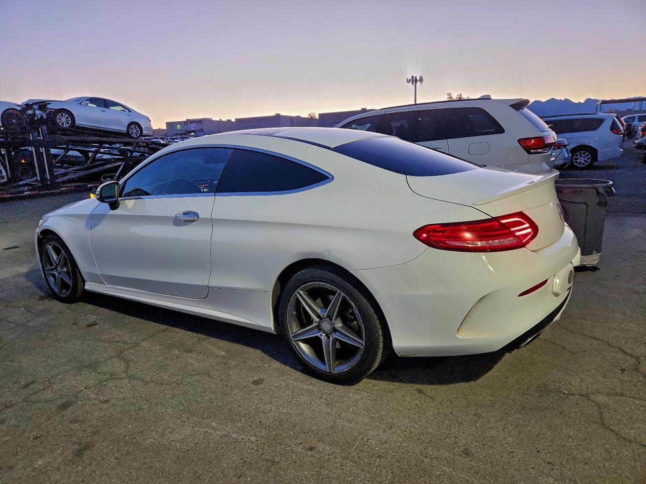 2017 Mercedes-Benz C 300 4Matic - Фото 2