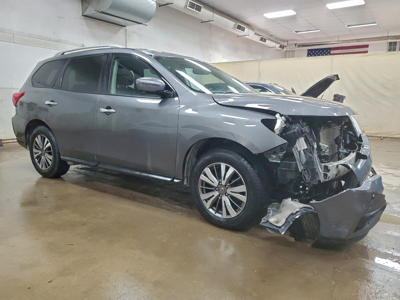 2019 Nissan Pathfinder S - Image 4