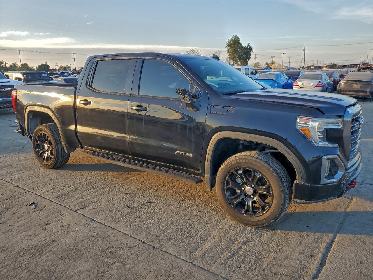 2021 GMC Sierra K1500 At4 - Фото 4