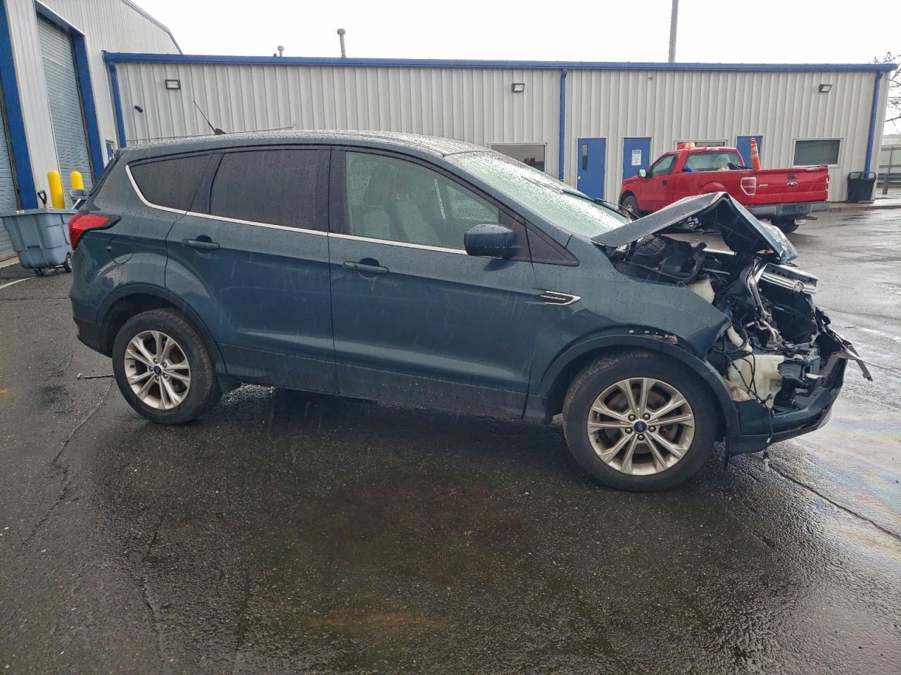 2019 Ford Escape Se - Фото 4