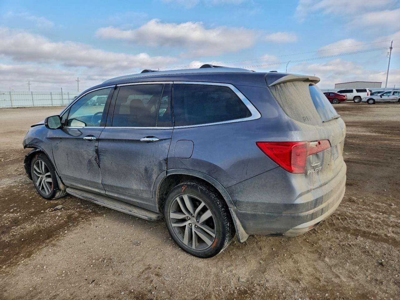 2016 Honda Pilot Elite - Фото 2