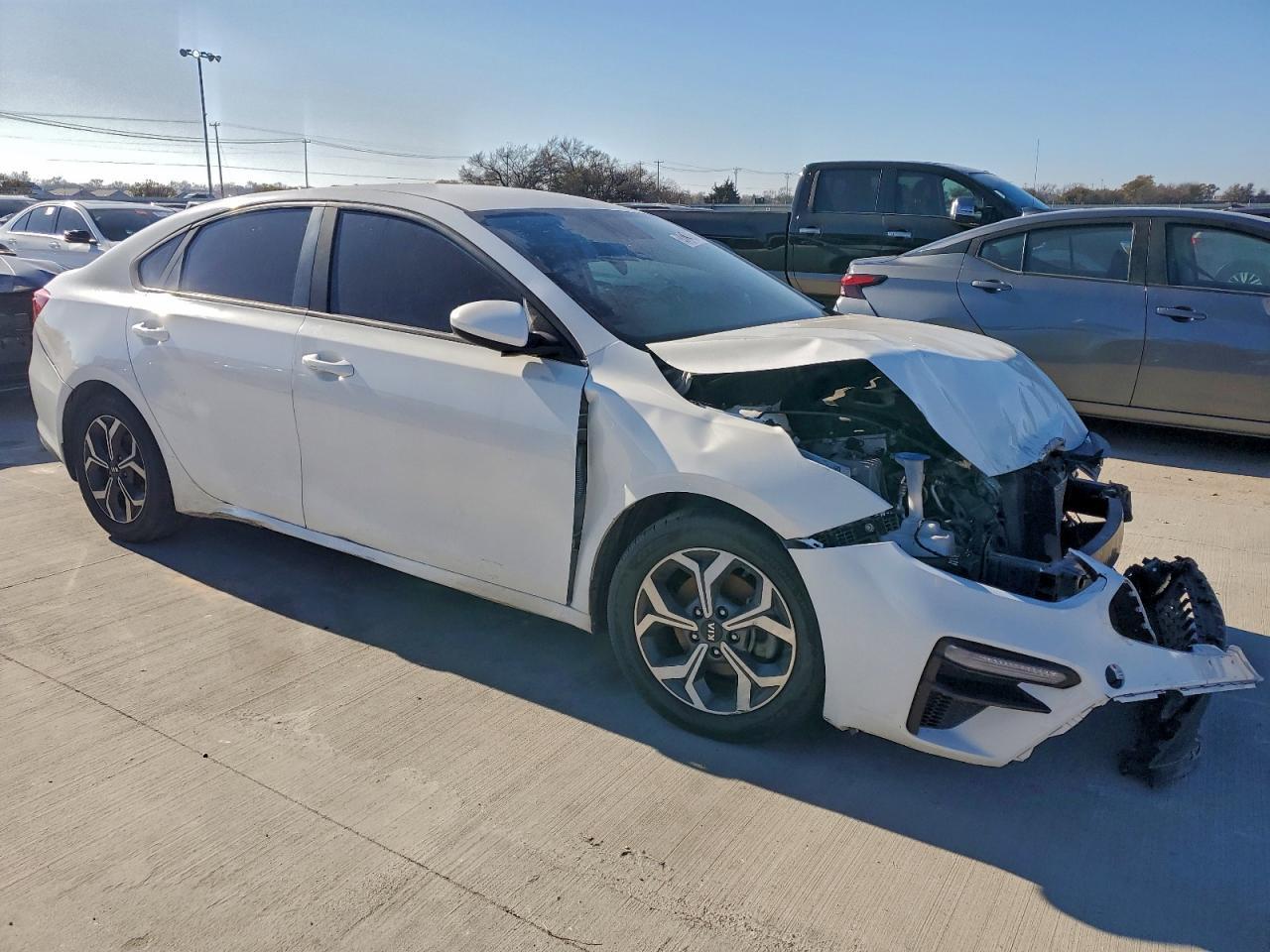 2020 Kia Forte Lxs - Фото 4