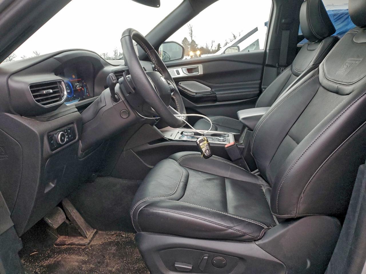 2023 Ford Explorer St - Image 7