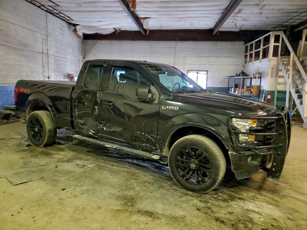 2015 Ford F150 Super Cab - Фото 4