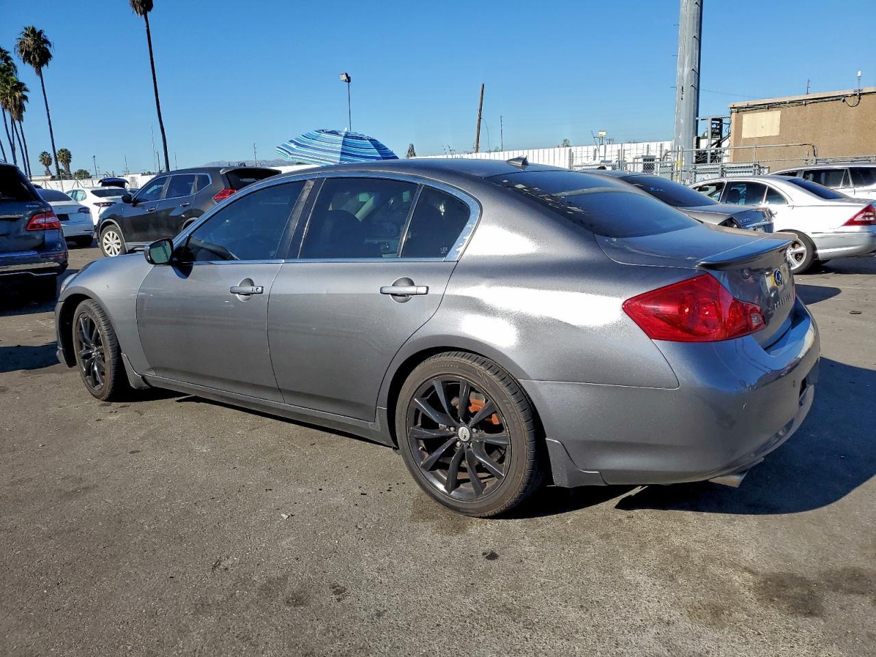 2012 Infiniti G37 Base - Image 2