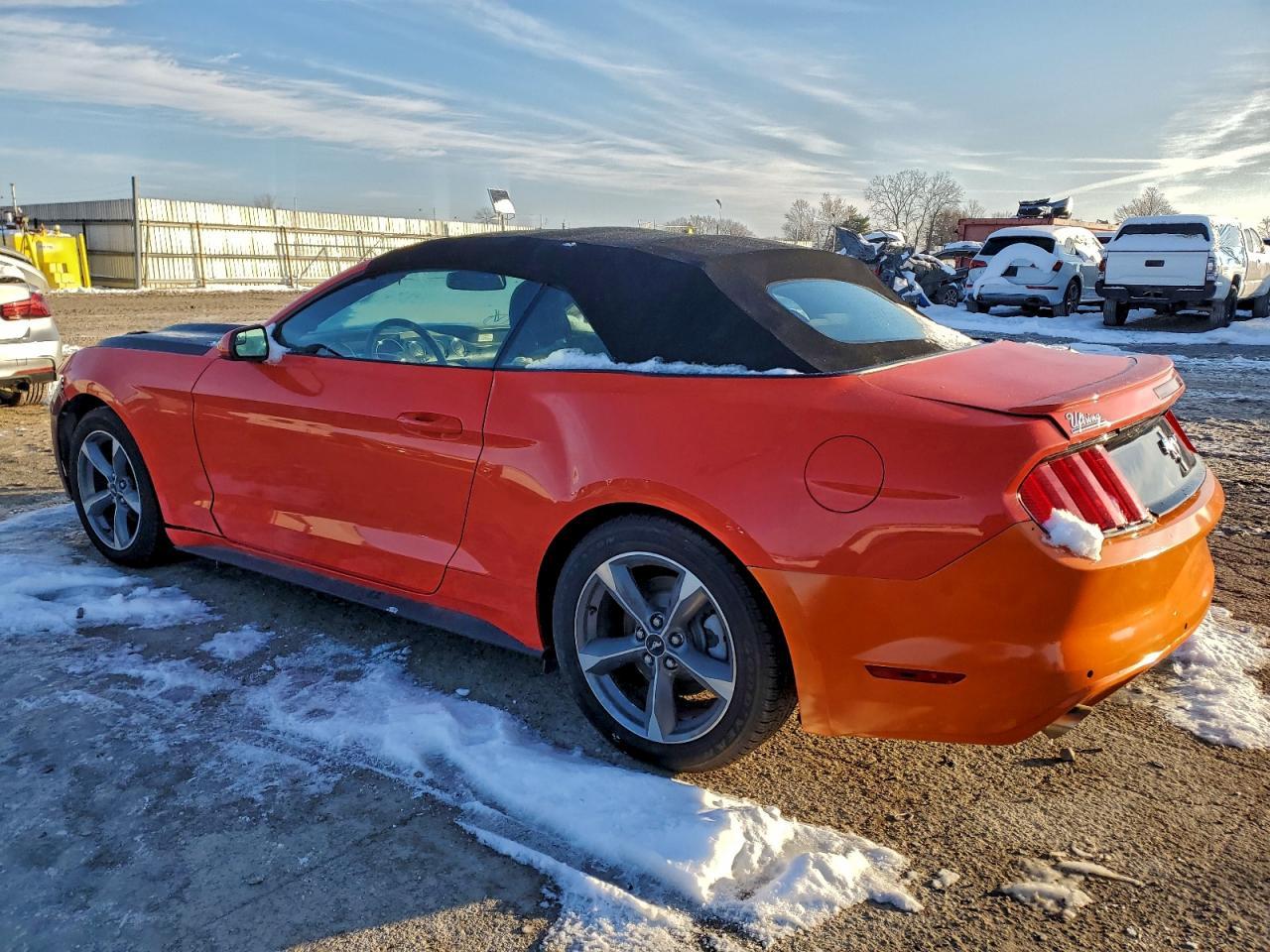2015 Ford Mustang - Фото 2
