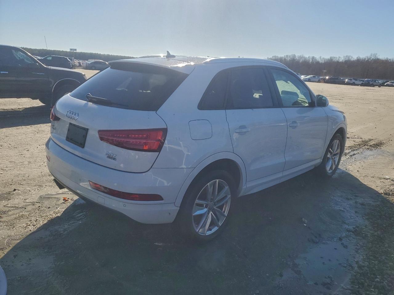 2017 Audi Q3 - Фото 3