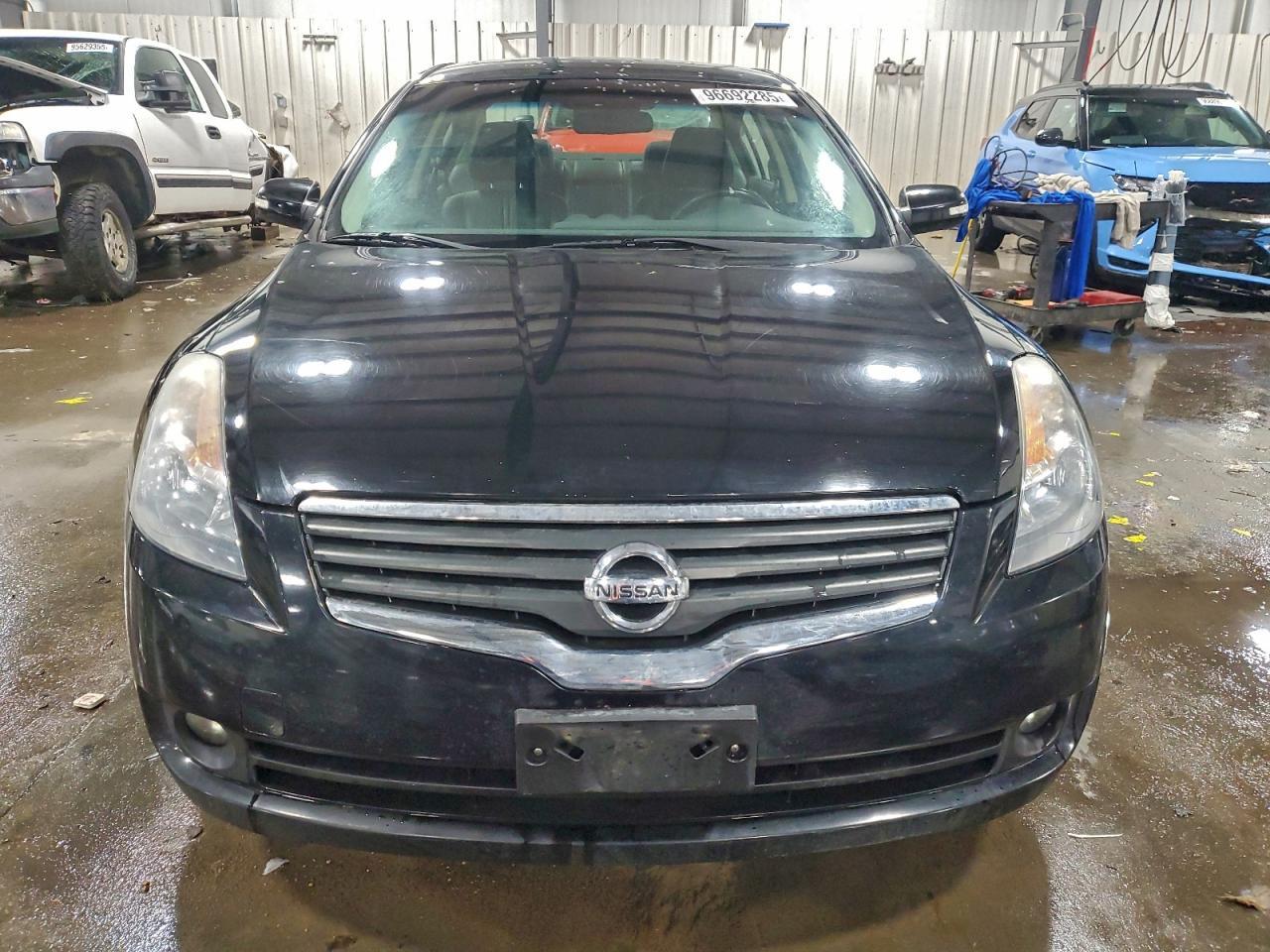 2008 Nissan Altima 3.5Se - Image 5