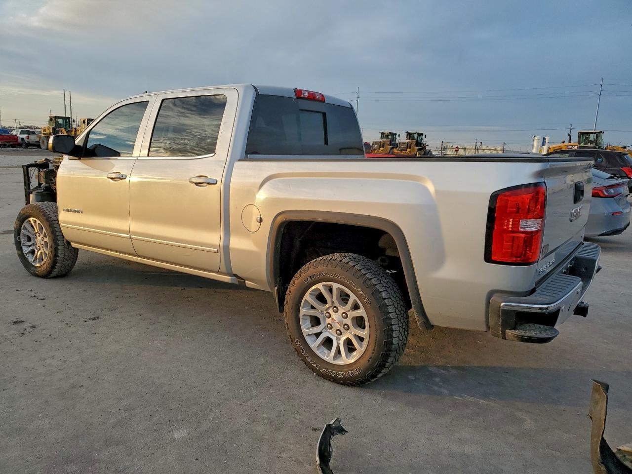 2018 GMC Sierra K1500 Sle - Image 2