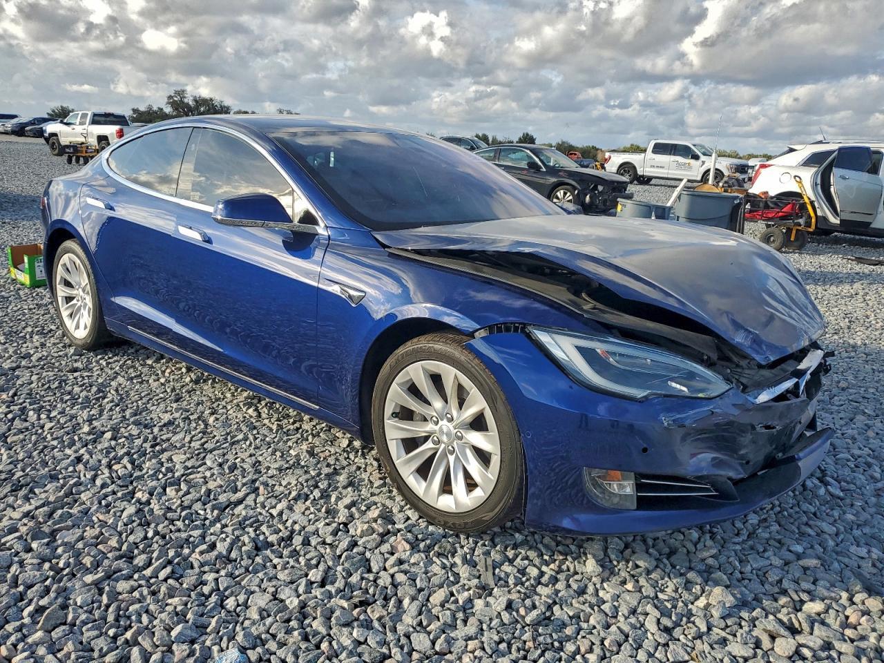2018 Tesla Model S - Фото 4