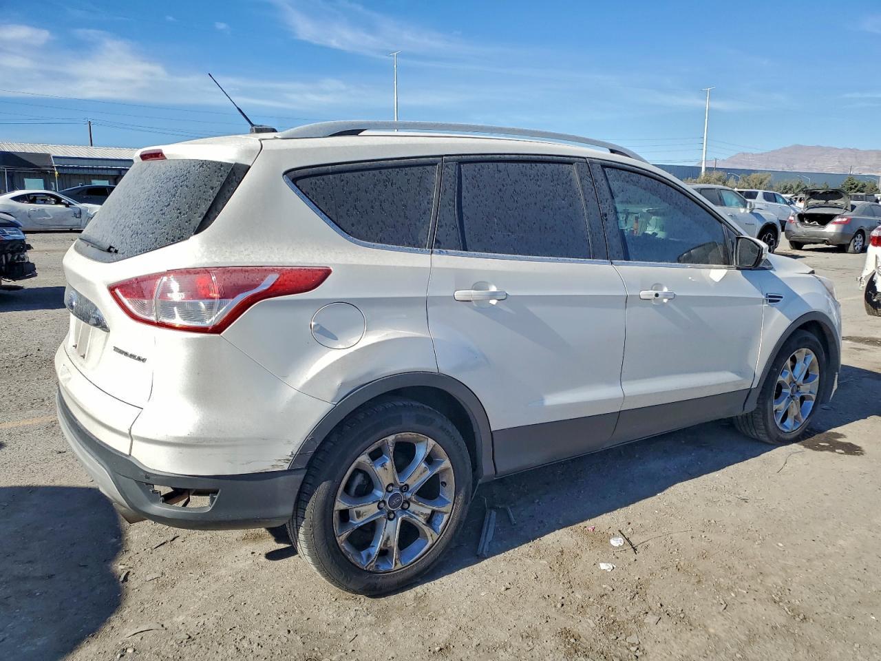 2016 Ford Escape Titanium - Фото 3