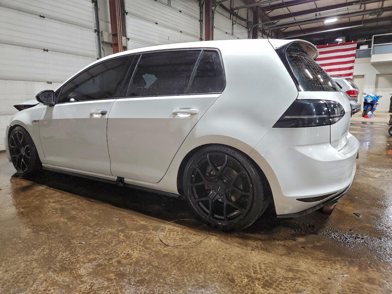 2015 Volkswagen Gti - Фото 2
