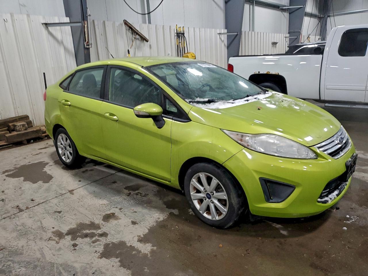 2013 Ford Fiesta Se - Фото 4
