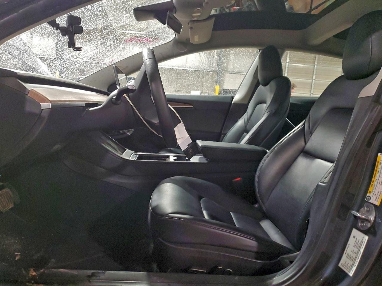 2022 Tesla Model 3 - Фото 7
