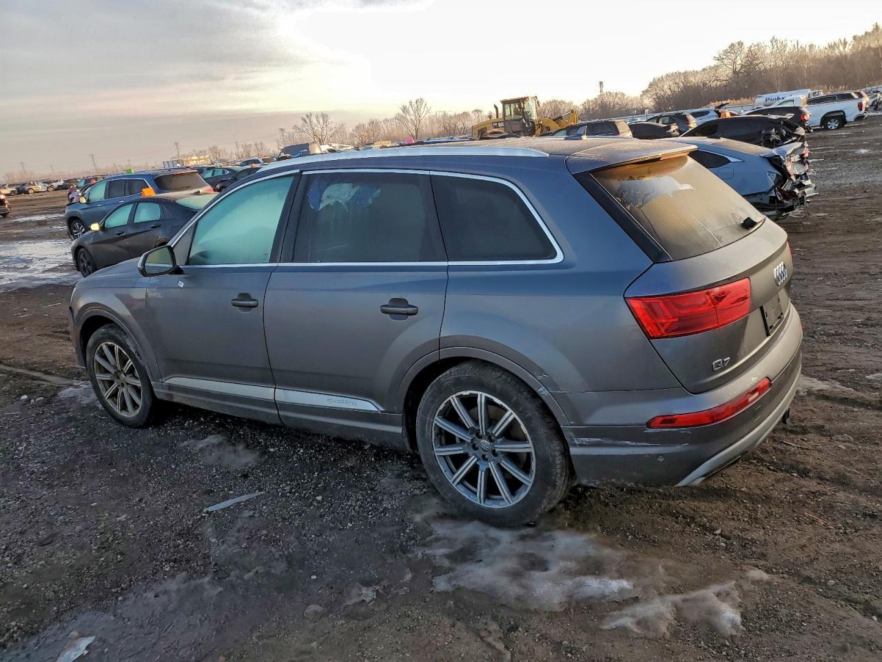 2019 Audi Q7 Prestige - Image 2