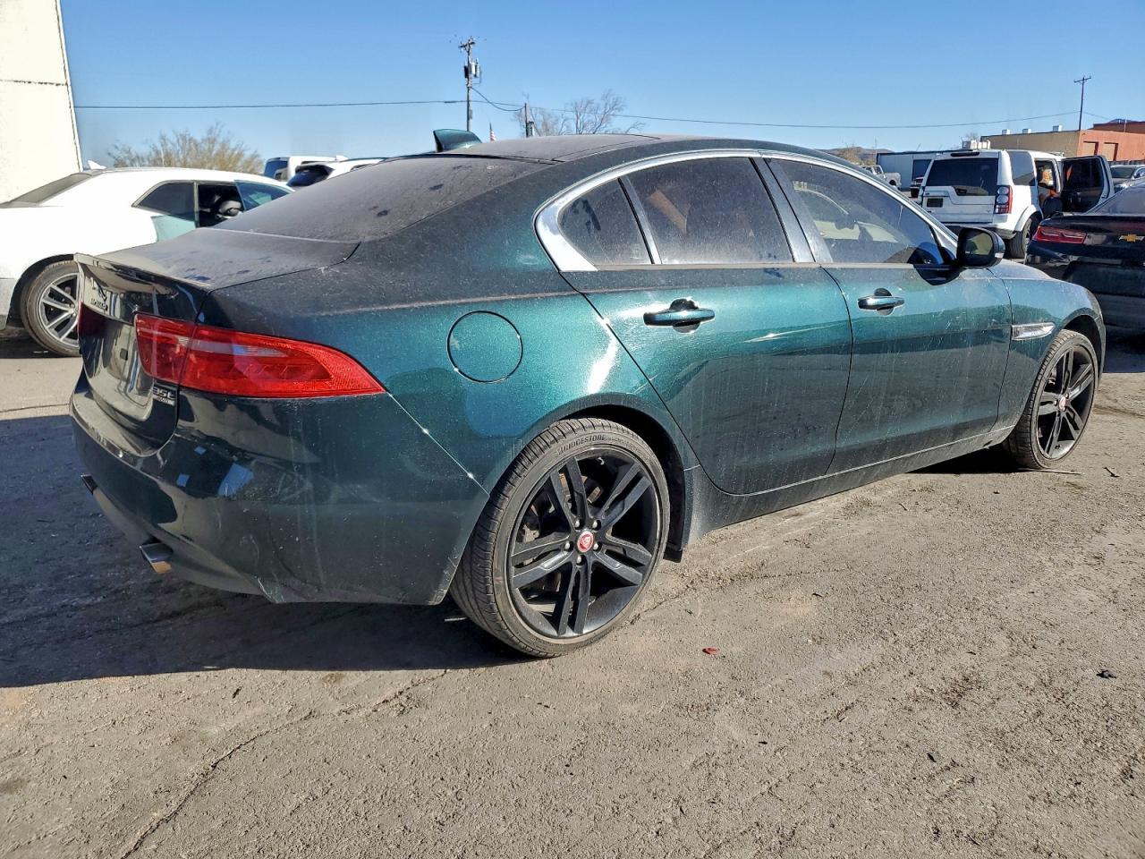 2017 Jaguar Xe Premium - Image 3