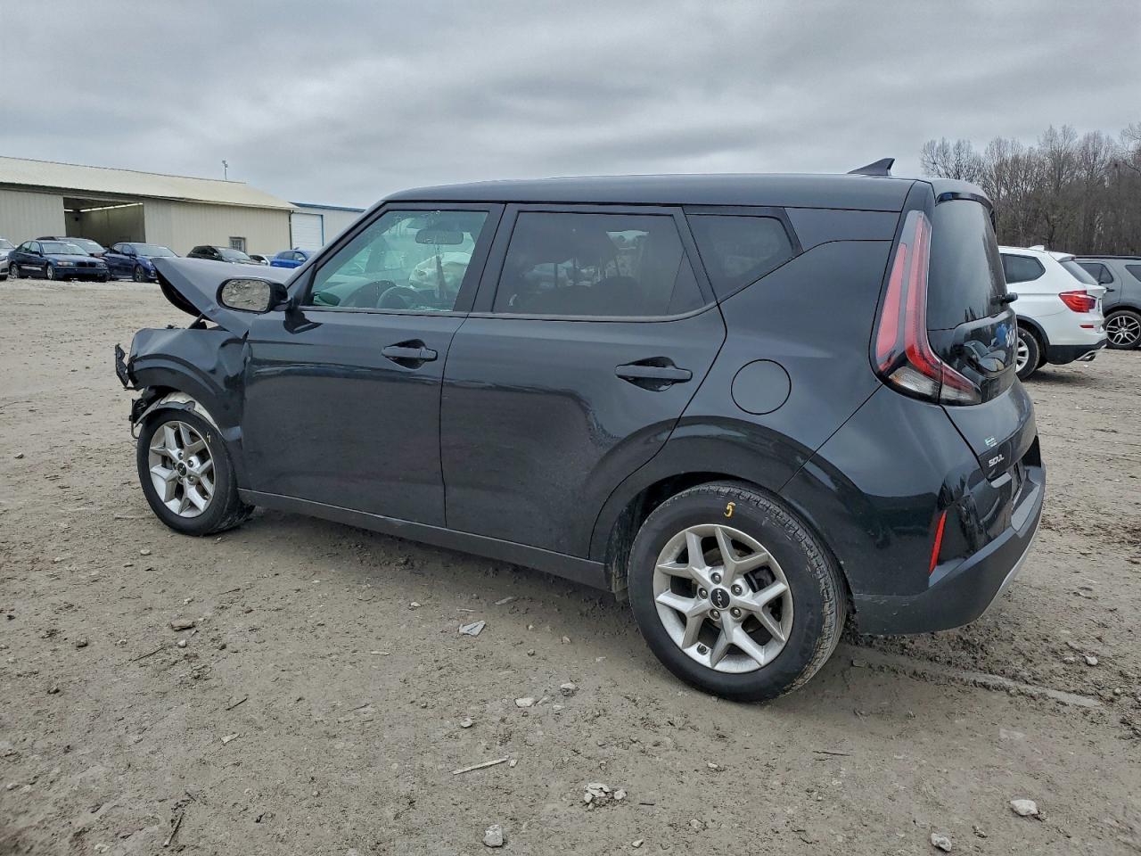 2023 Kia Soul Lx - Image 2
