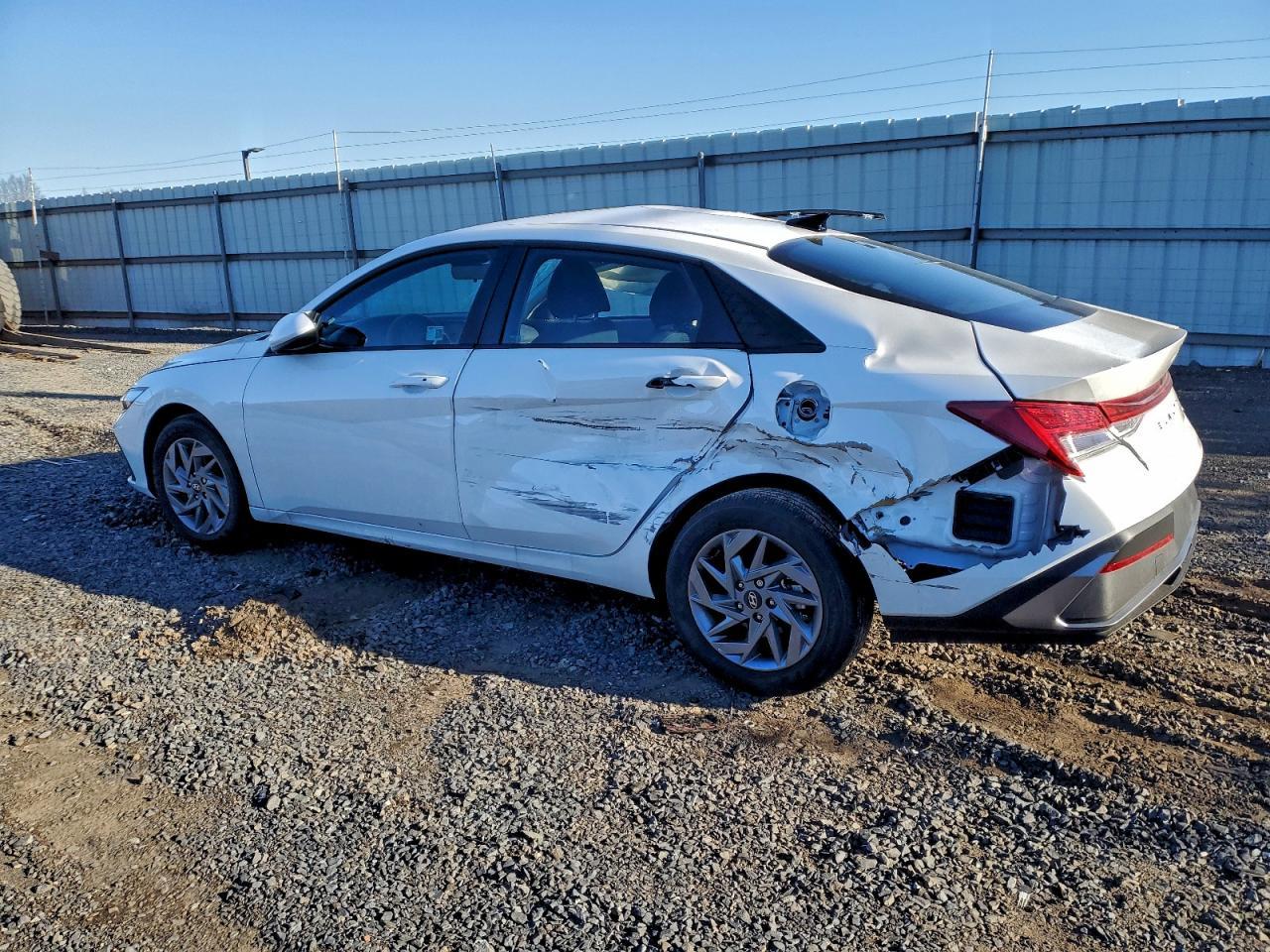 2025 Hyundai Elantra Blue - Image 2