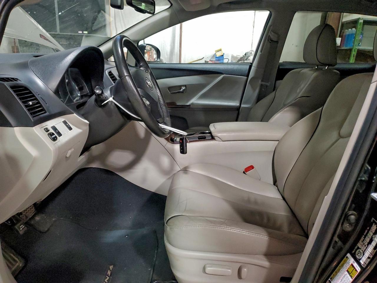 2012 Toyota Venza Le - Image 7